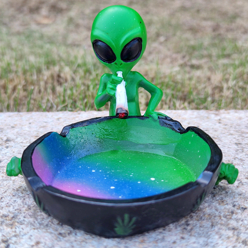 Novelty Resin Tissue Holder and Ashtray